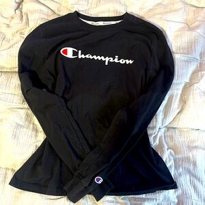 COPY - Black long sleeve champion shirt size M